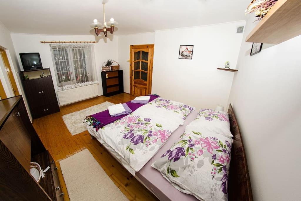 Zlty Domcek - Apartman Svabovce Zewnętrze zdjęcie