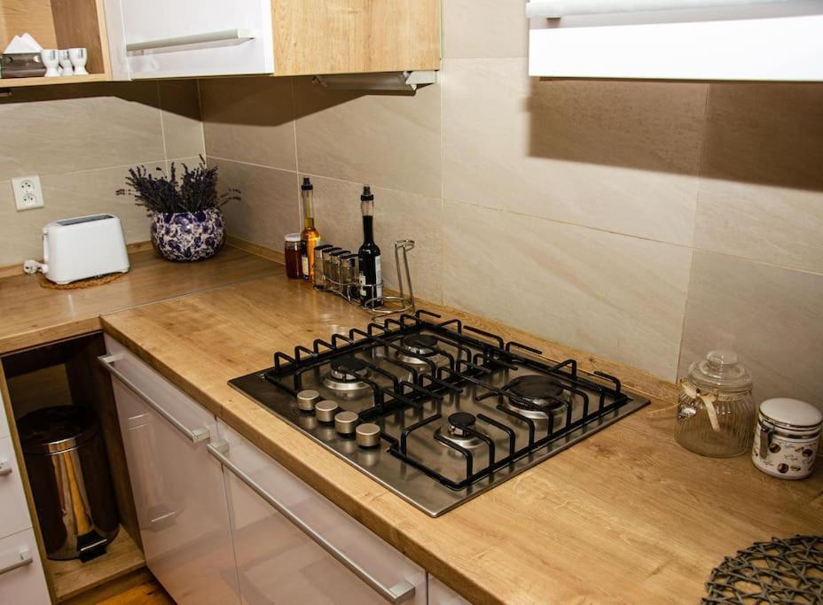 Zlty Domcek - Apartman Svabovce Zewnętrze zdjęcie